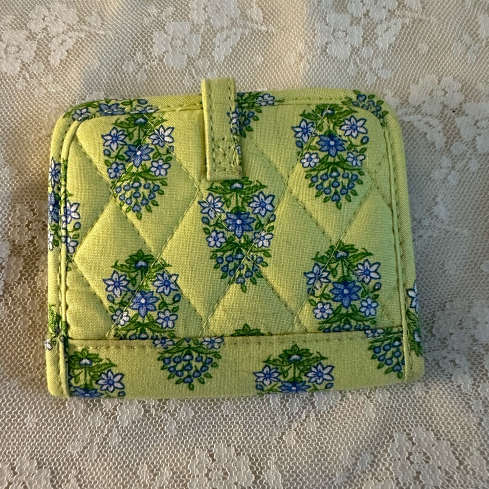 Vera Bradley Floral Quilted Business Card Holder 4 x 4 - Picture 2 of 4